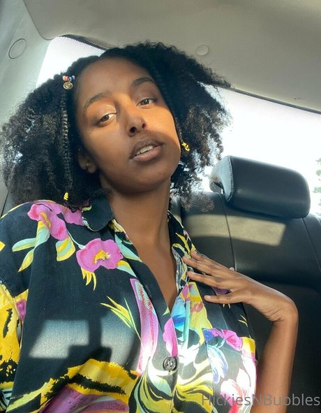 hickiesnbubbles best model picture