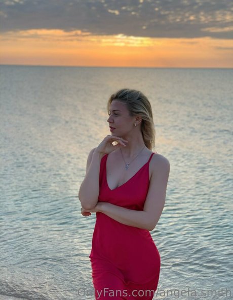 angela smith model top photo