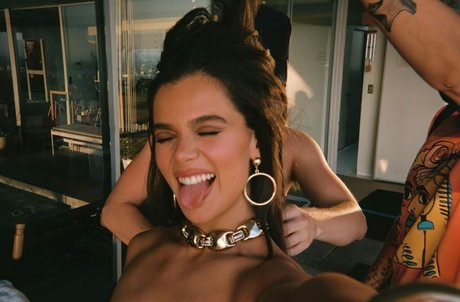 brunette teacher onlyfans nice pic