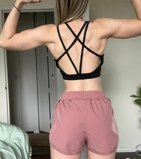 Petitenfit art model archive