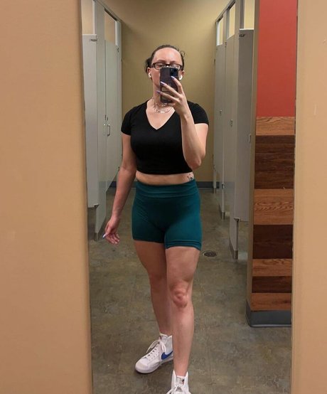 MuscleMommy002 star art galleries