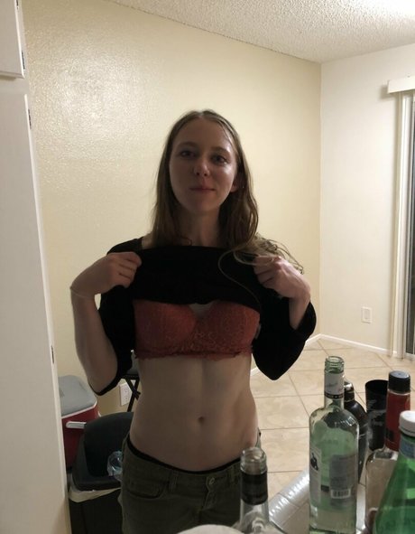 Wendy Lov exclusive star image