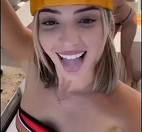 Alissa Violet hot actress photo