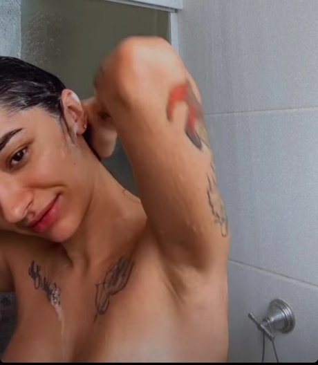 Leticia Caputi model exclusive pic