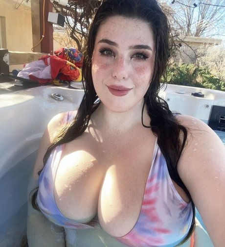 Moxy Mary hot model photo