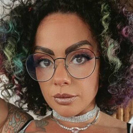 Solo Darling star pornographic images