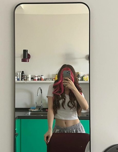 akyuliych model top archive