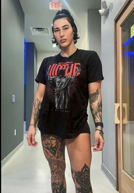 female influencer onlyfans free sexy picture