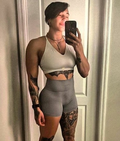 milf handjob onlyfans pornographic pictures