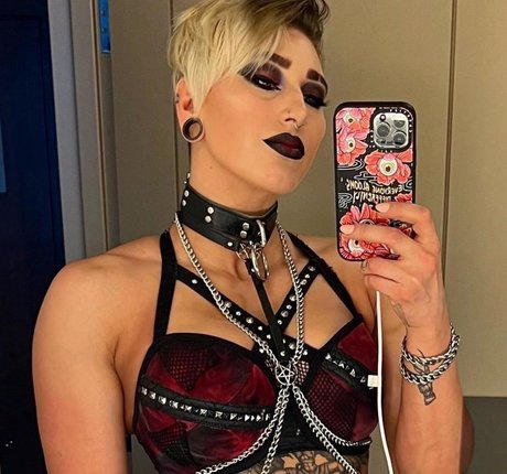 girl on girl onlyfans porno galleries