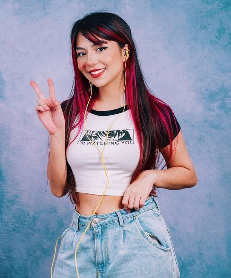 Jojotshy pornographic star gallery