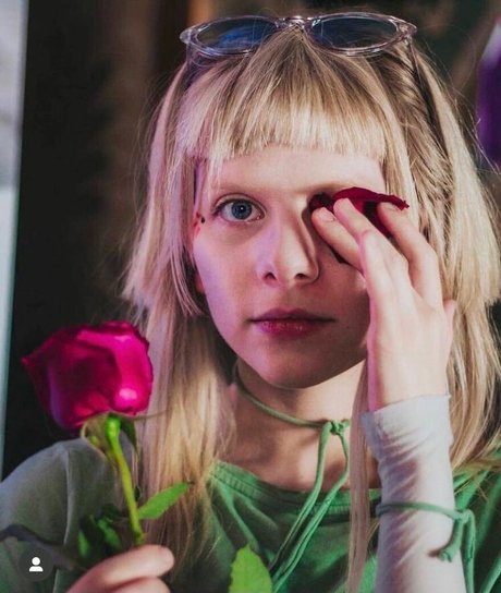 Aurora Aksnes hd star pics