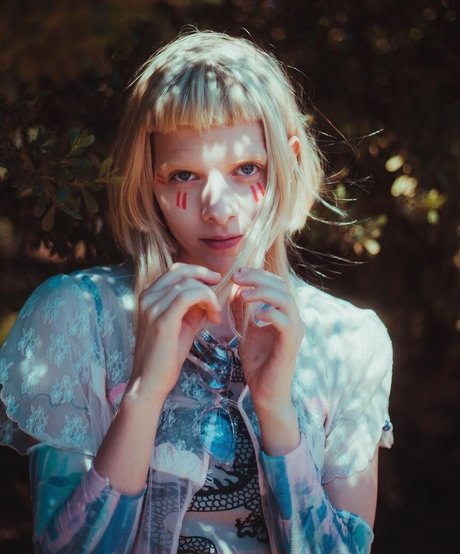 Aurora Aksnes top model images