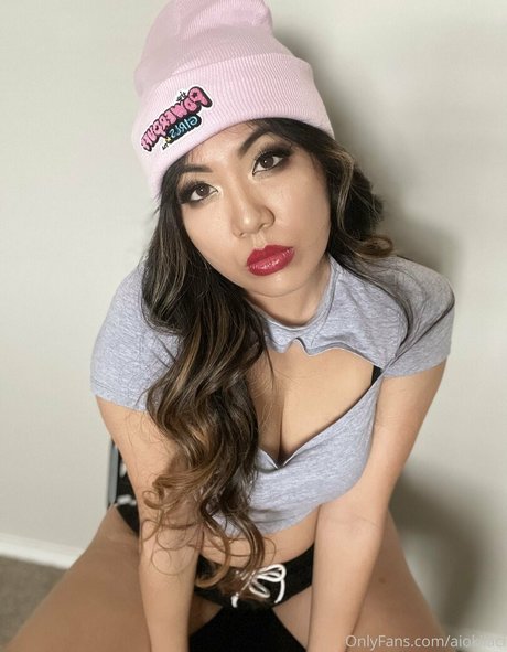 aiokilaci model naked picture