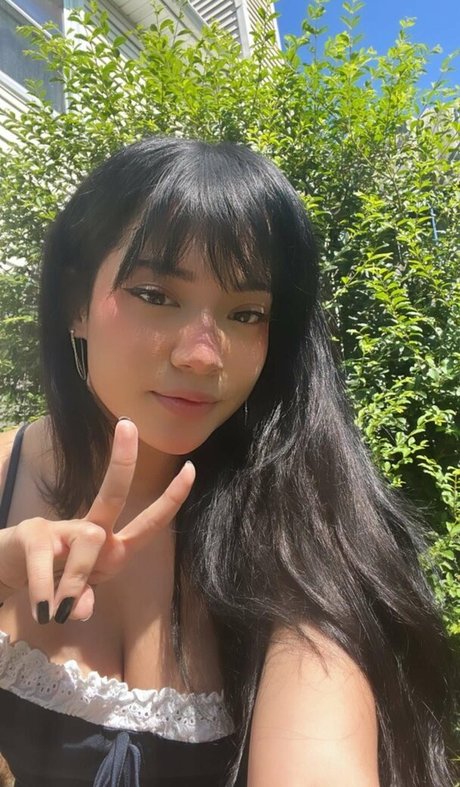 Cinnabrit pretty actress galleries