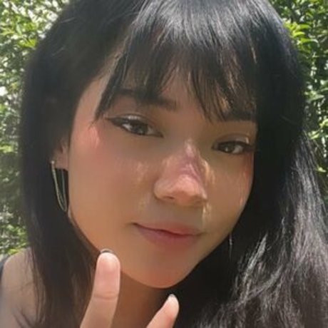 Cinnabrit adult model pic