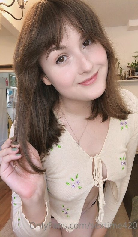 latina shemale onlyfans naked picture