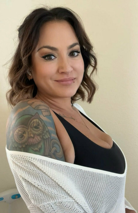 hairy armpits onlyfans beautiful xxx pic