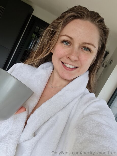 Becky Xxoo Free erotic pornstar pictures