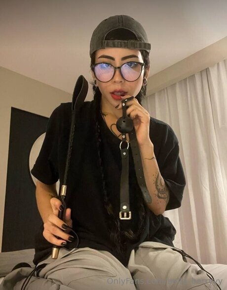 Bella Berryyy model porn image