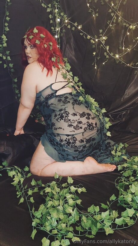 Allykatonly model perfect pictures