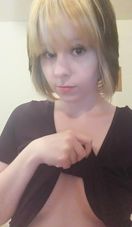 Lydia Sweets top star pictures