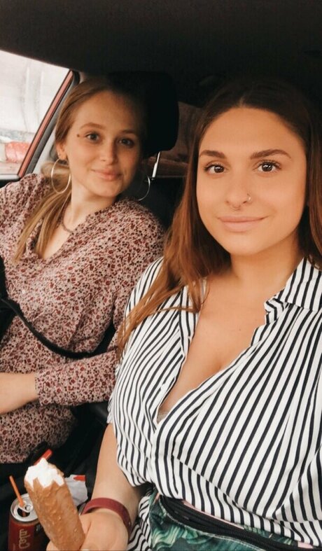 teen glasses onlyfans nude galleries