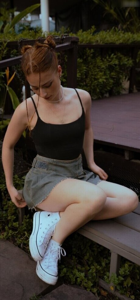 Anica Zimmermann model sexy img