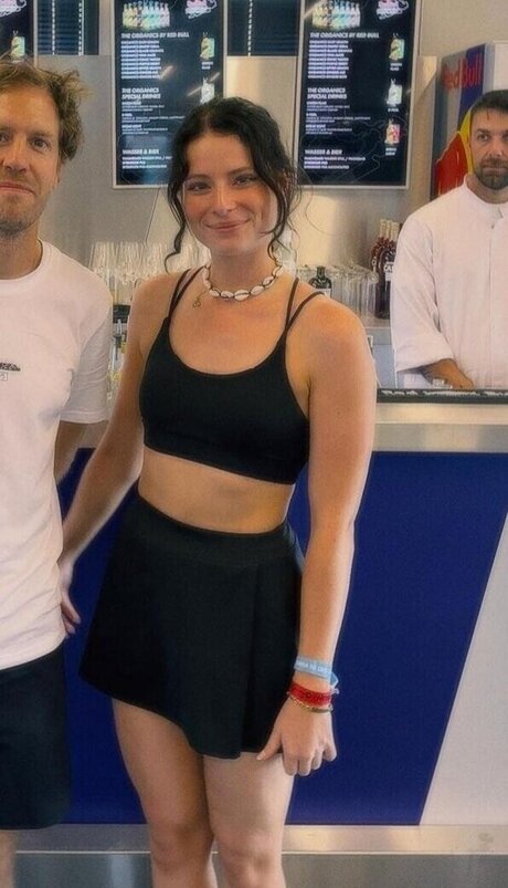 Anica Zimmermann pornstar pretty galleries