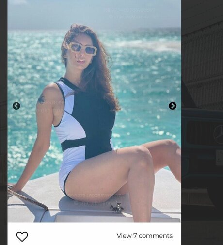 Chahatt Khanna sexy star pics