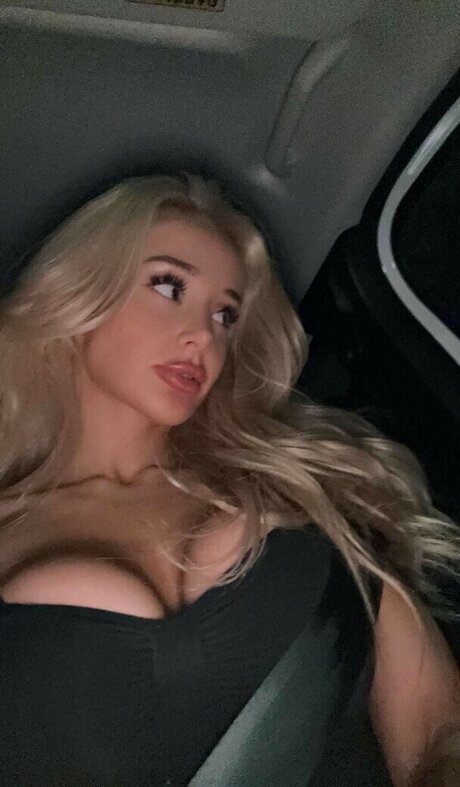 shemale masturbation onlyfans naked photo