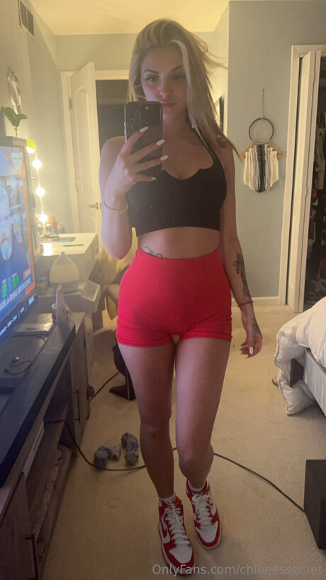 chloeessecret model hot pic