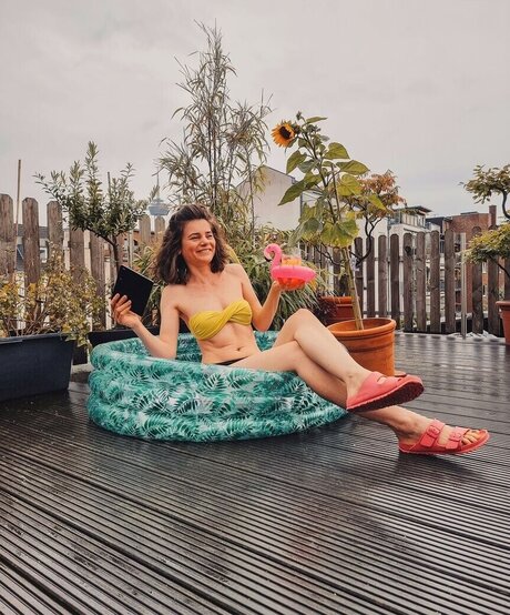 tall blonde onlyfans hd photo