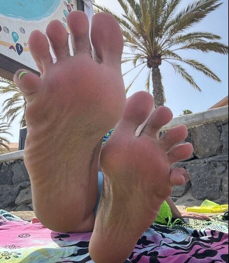 young onlyfans beautiful photos