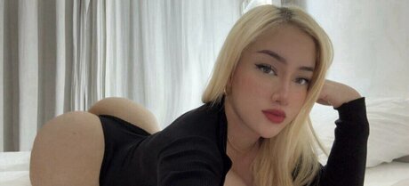 yolanygomez hot model pictures