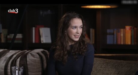 blonde shemale onlyfans top archive