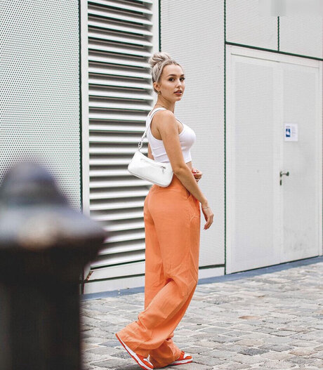 tiny asian onlyfans sexy xxx photo