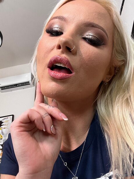 zazieskymm xxx model gallery