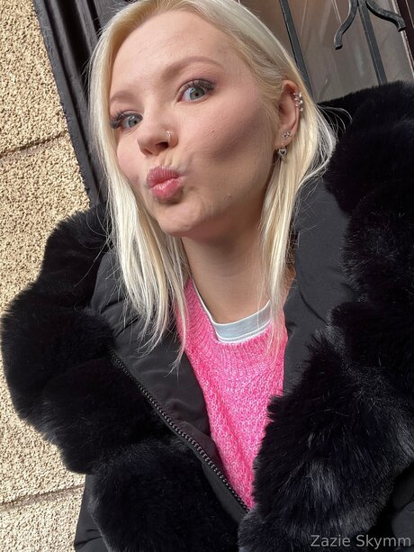 zazieskymm porn actress photos