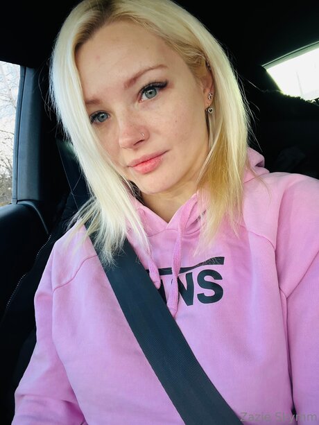 zazieskymm pornstar exclusive pictures