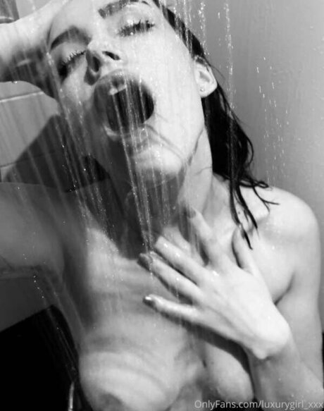 Luxury Girl naked pornstar galleries