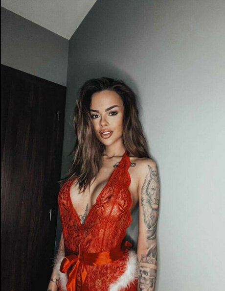 Suzanitta top model photos