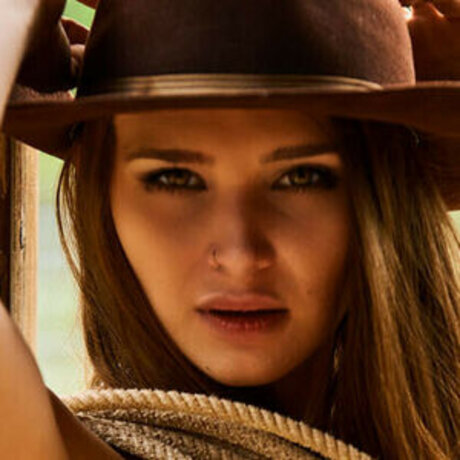 Sam Holly hot star pictures