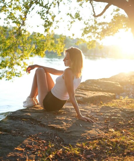 Sam Holly exclusive model pictures