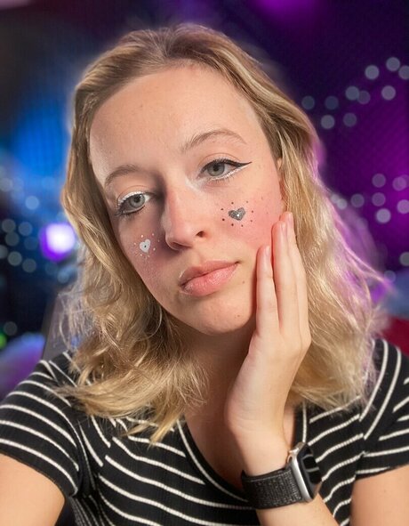 Pjonk porn model picture