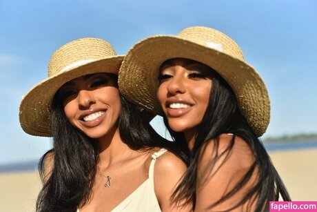 Belladonnas erotic model images