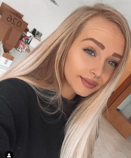 Sam mk2 sexy actress galleries