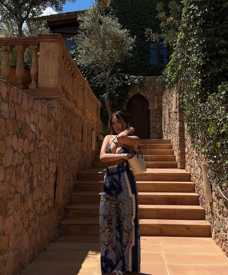 light onlyfans top images