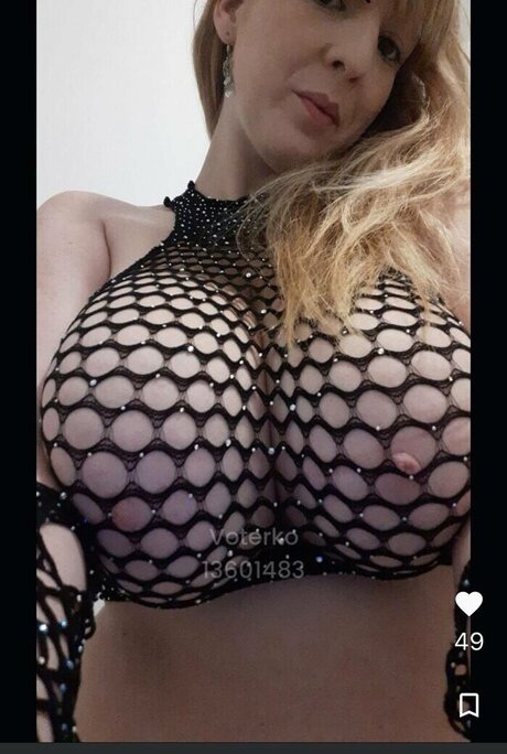 Petitecoco pretty pornstar image