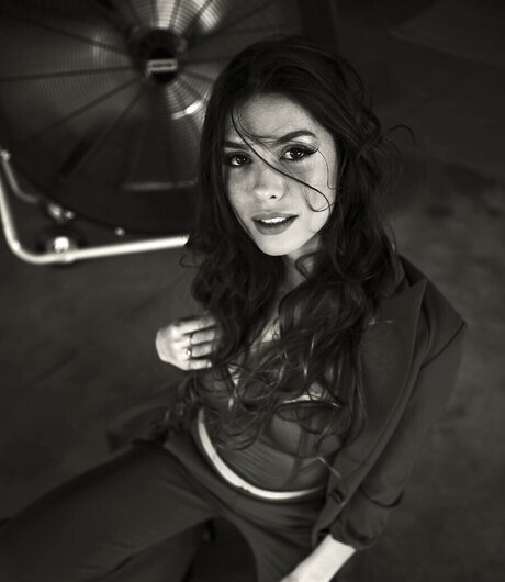 Florina Qosaj art star image